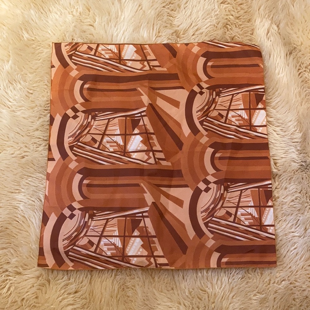 Vintage scarf! ✨Vibrant and authentic!✨